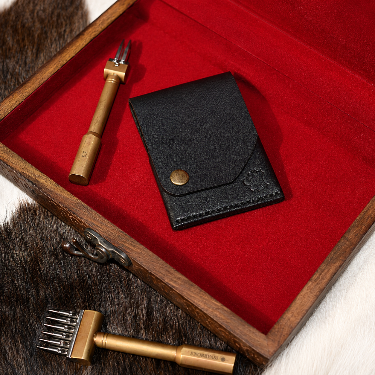 Minimalist Vertical Card Holder with Snap Button